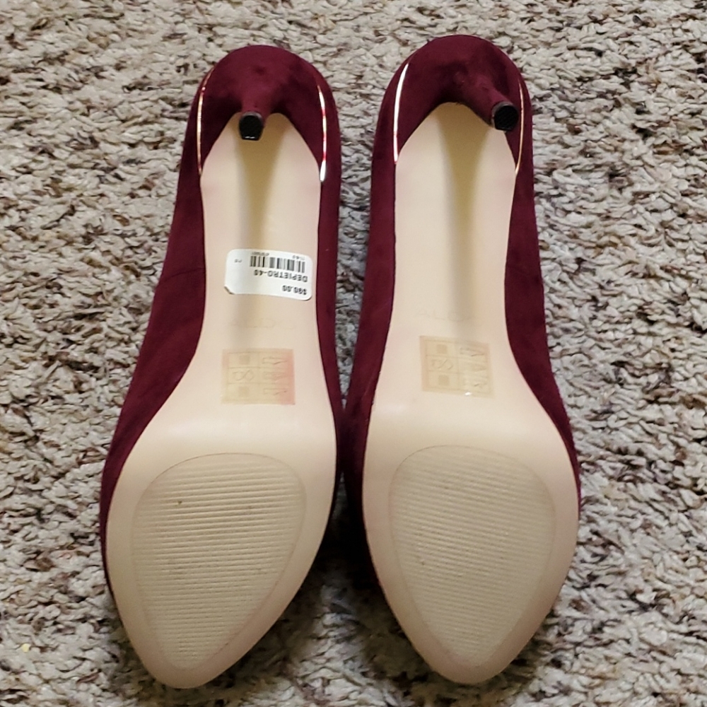 Shoes - Picture 3 of 6